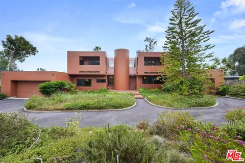 28834 Boniface Dr, Malibu, CA 90265