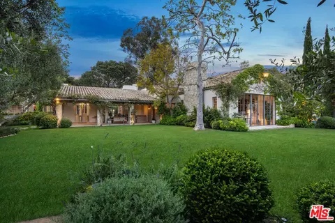 13233 Riviera Ranch Rd, Los Angeles, CA 90049
