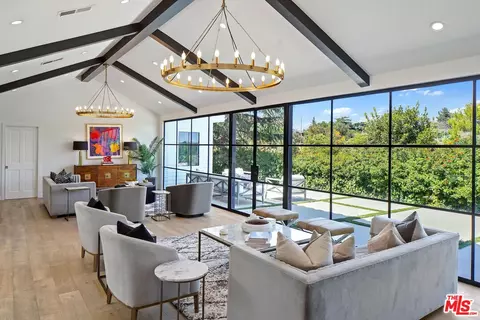 15438 Mulholland Dr, Los Angeles, CA 90077