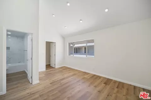 7651 Reseda Blvd #73U, Reseda, CA 91335 photo 17