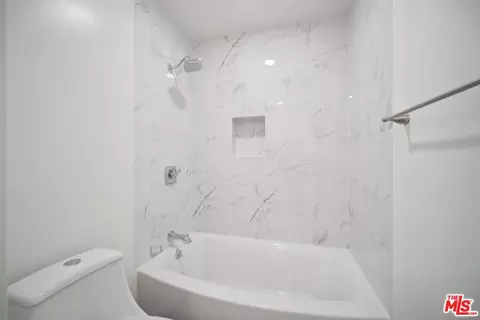 7651 Reseda Blvd #73U, Reseda, CA 91335 photo 20