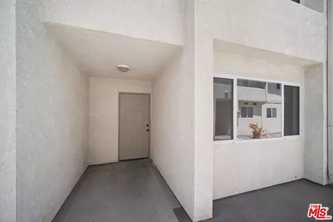 7651 Reseda Blvd #73U, Reseda, CA 91335 photo 28