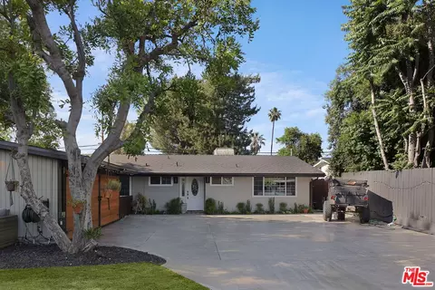19757 Hamlin St, Woodland Hills, CA 91367