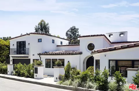 527 Hanley Pl, Los Angeles, CA 90049
