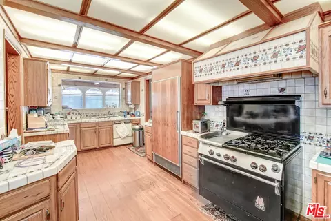 30371 E Sunset Dr, Redlands, CA 92373 photo 8
