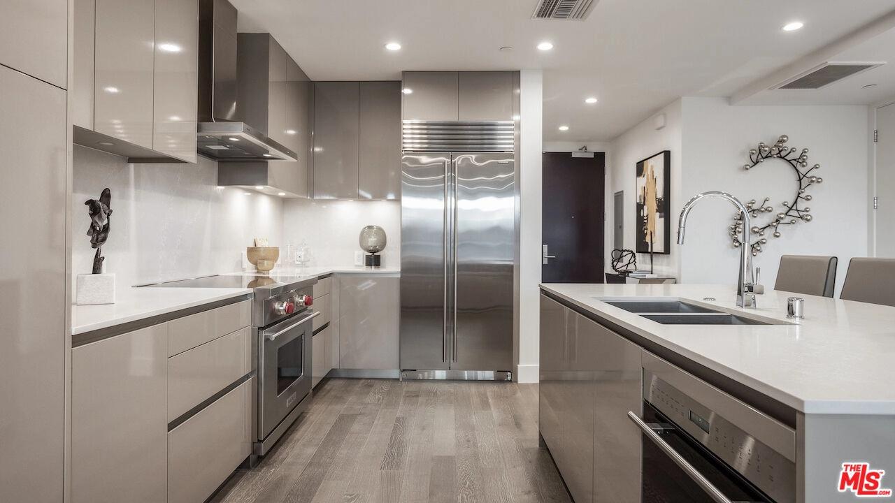 728 N Sweetzer Ave Unit 208