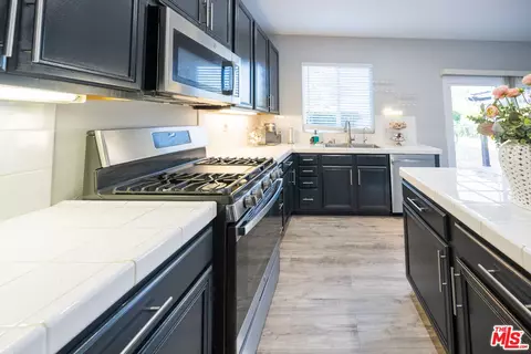 28223 Springvale Ln, Castaic, CA 91384 photo 11