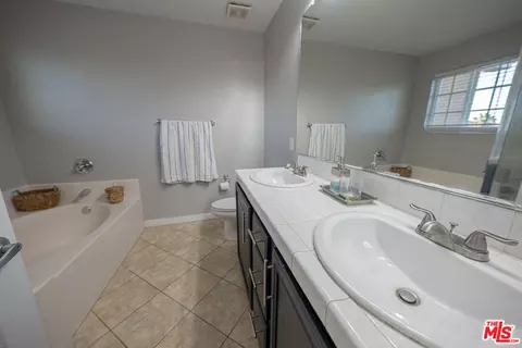 28223 Springvale Ln, Castaic, CA 91384 photo 15