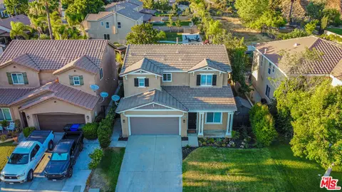 28223 Springvale Ln, Castaic, CA 91384 photo 2