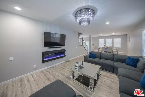 28223 Springvale Ln, Castaic, CA 91384 photo 6