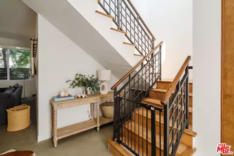 2437 Walnut Ave, Venice, CA 90291 photo 19