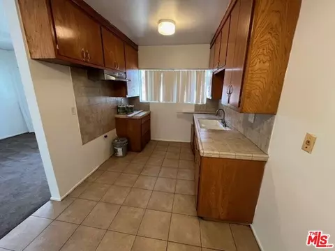 7347 Corbin Ave, Winnetka, CA 91306 photo 5