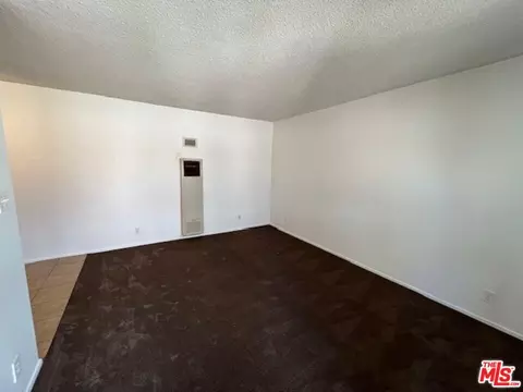 7347 Corbin Ave, Winnetka, CA 91306 photo 9