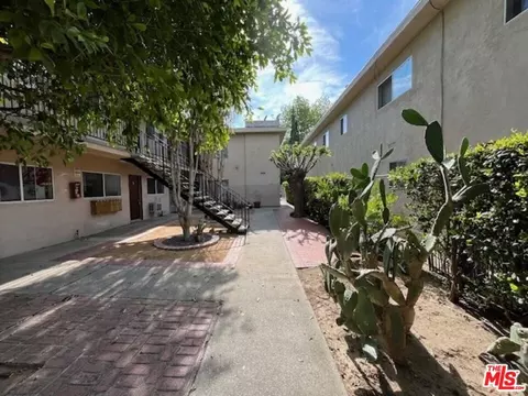 7347 Corbin Ave, Winnetka, CA 91306 photo 2