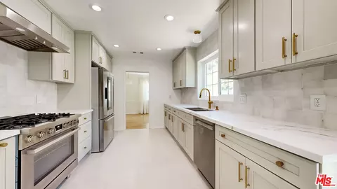 4023 Fairway Blvd, View Park, CA 90043
