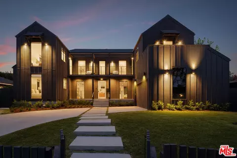 7456 Henefer Ave, Los Angeles, CA 90045