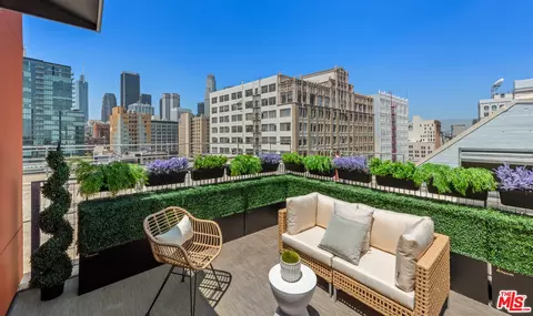 738 S Los Angeles St #708, Los Angeles, CA 90014