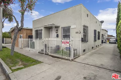 1210 E 68th St, Los Angeles, CA 90001