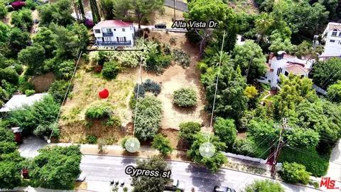 634 E Cypress St, Glendale, CA 91205 photo 3