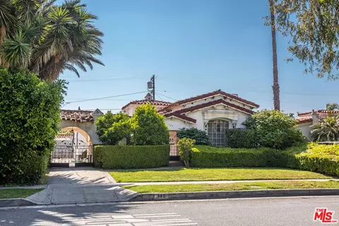 145 N Willaman Dr, Beverly Hills, CA 90211
