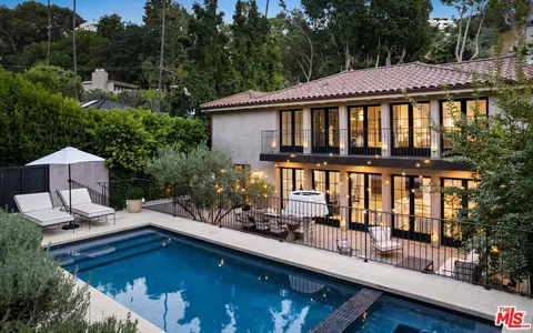 1549 N Doheny Dr, Los Angeles, CA 90069