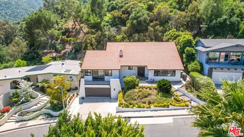 3221 Barnes Cir, Glendale, CA 91208