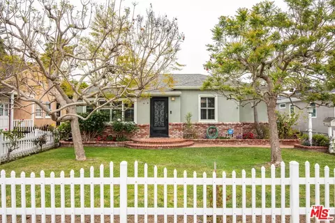 7842 Truxton Ave, Los Angeles, CA 90045