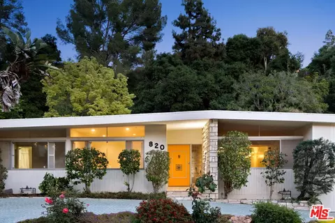 820 Leonard Rd, Los Angeles, CA 90049