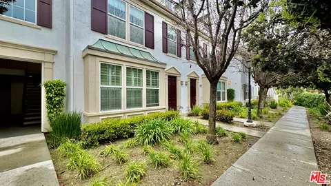 5328 Gillespie St, Ventura, CA 93003
