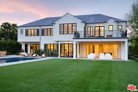 714 N Alta Dr, Beverly Hills, CA 90210