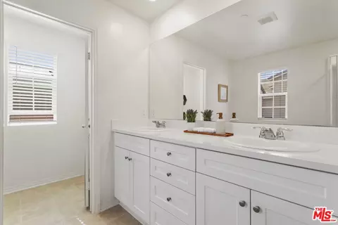 Entry Way - 7969 Griffith Peak St, Riverside, CA 92507 photo 3 of 5