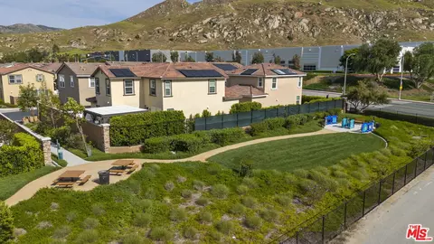 Exterior - 7969 Griffith Peak St, Riverside, CA 92507 photo 3 of 4