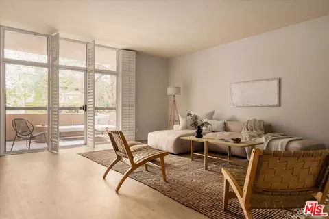 1630 Greenfield Ave #102, Los Angeles, CA 90025