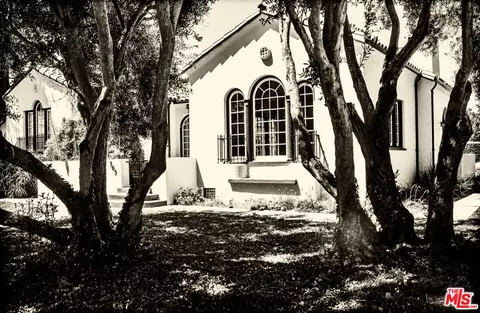 Exterior - 303 W Walnut Ave, Lompoc, CA 93436 photo 9 of 29