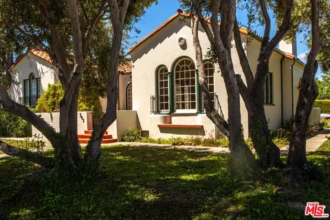 Exterior - 303 W Walnut Ave, Lompoc, CA 93436 photo 10 of 29