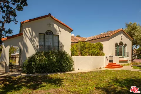 Exterior - 303 W Walnut Ave, Lompoc, CA 93436 photo 4 of 29