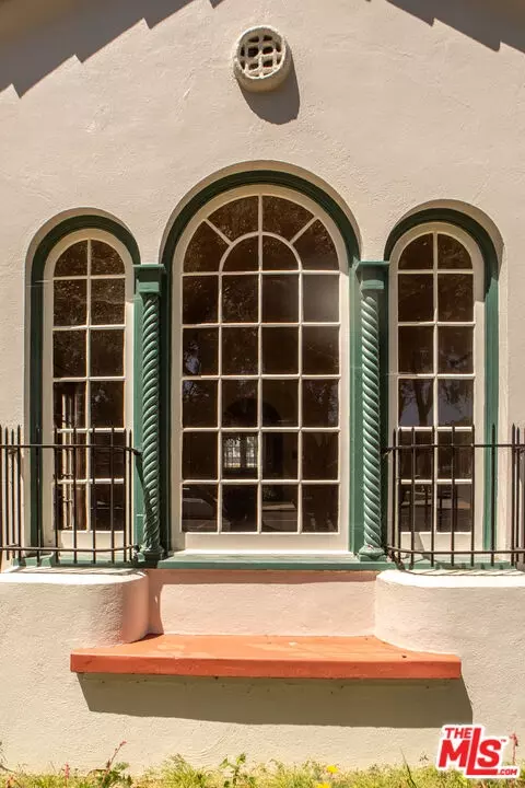Exterior - 303 W Walnut Ave, Lompoc, CA 93436 photo 8 of 29
