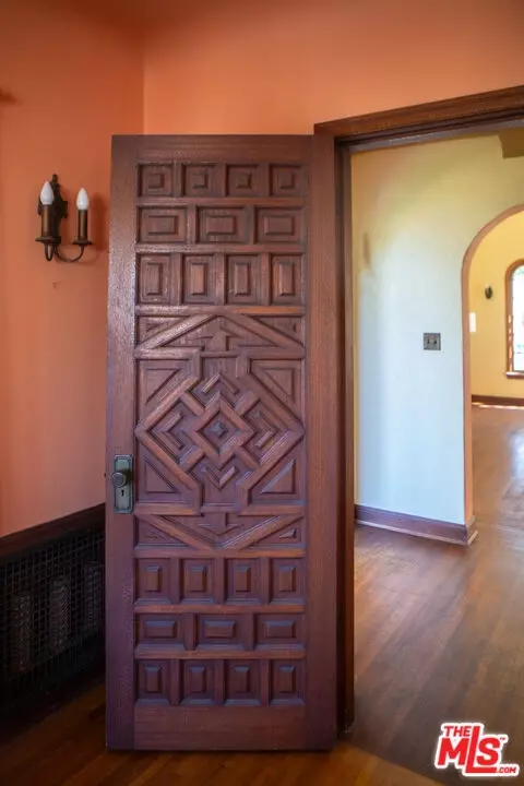 Entry Way - 303 W Walnut Ave, Lompoc, CA 93436 photo 10 of 10
