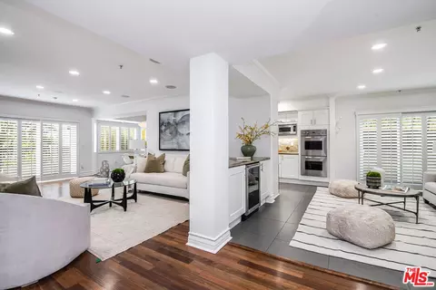 724 S Westgate Ave #102, Los Angeles, CA 90049