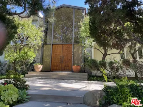 2633 Zorada Dr, Los Angeles, CA 90046