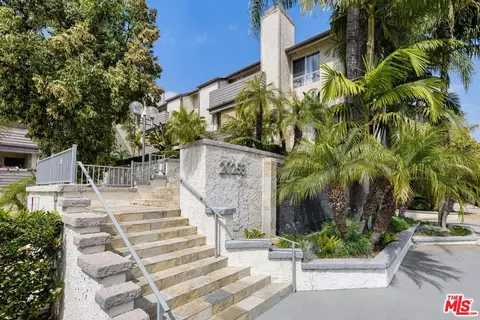 20253 Keswick St #320, Winnetka, CA 91306