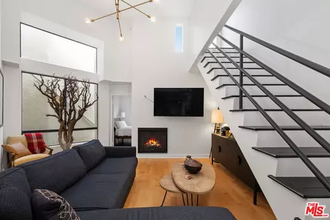 1420 N Stanley Ave #204, Los Angeles, CA 90046