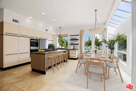 630 Harbor St #4, Venice, CA 90291