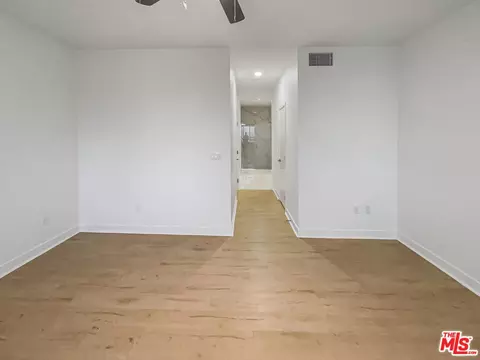 211 Elm Ave, Long Beach, CA 90802 photo 11