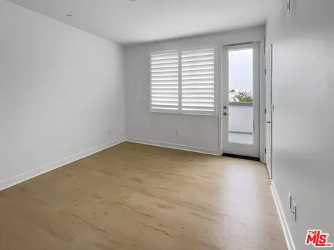 211 Elm Ave, Long Beach, CA 90802 photo 14