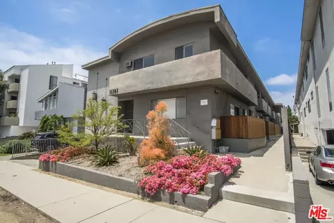 11707 Kiowa Ave, Los Angeles, CA 90049