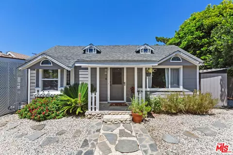 14143 Hatteras St, Van Nuys, CA 91401