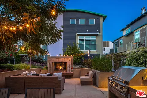 512 Brooks Ave #2, Venice, CA 90291
