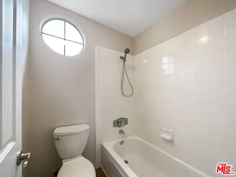 21859 Oliva Ct, Santa Clarita, CA 91350 photo 26