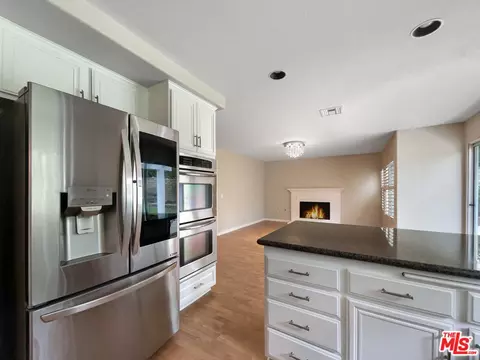 21859 Oliva Ct, Santa Clarita, CA 91350 photo 13